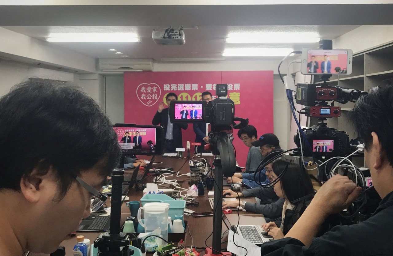 同婚公投後 台灣開創另一道彩虹