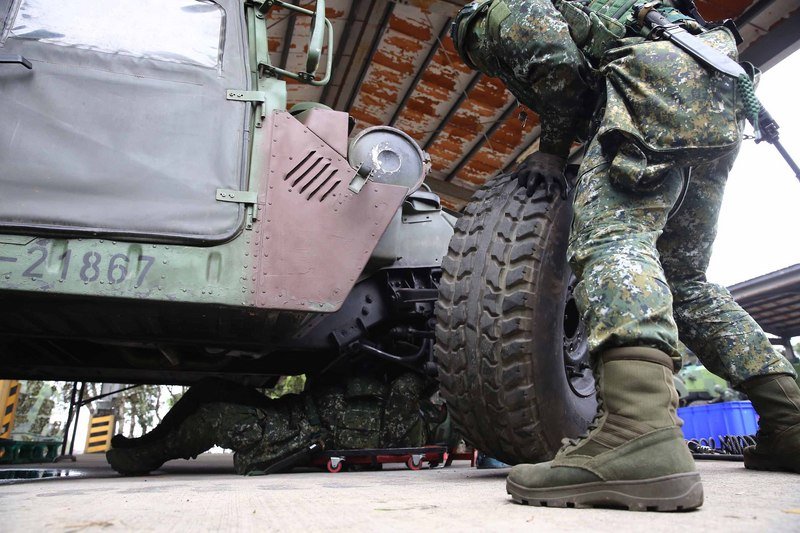 傳向美買停產舊引擎  陸軍：洽原廠重啟產線