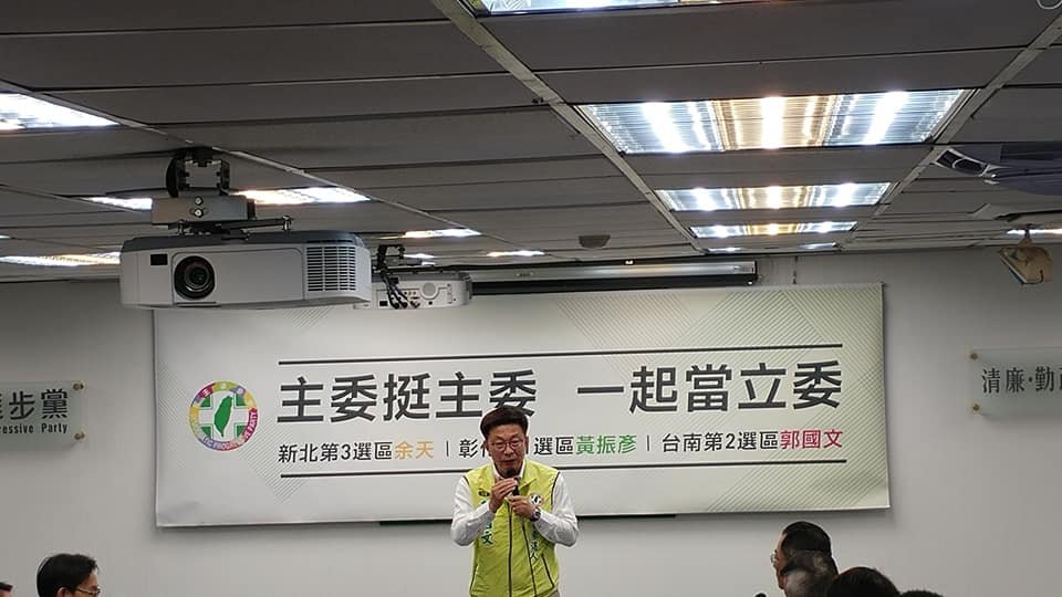 泛綠分裂、韓流效應 郭國文苦戰盼撥開濃霧