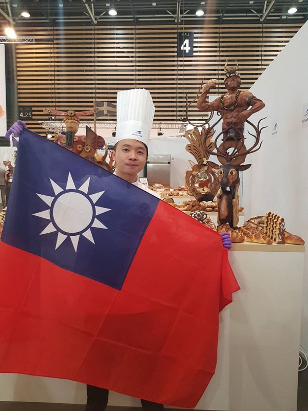 法國青年麵包師大賽 張廷瑋奪最佳工藝獎
