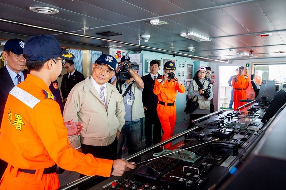 蘇揆：海巡警消醫療補助比照國軍