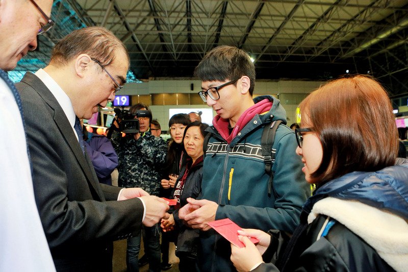 除夕桃機疏運順暢 8日至11日有另一波高峰