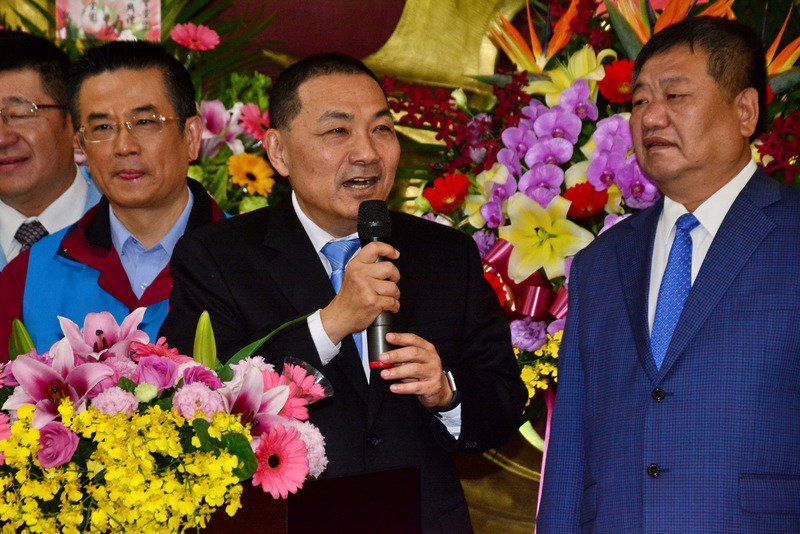 侯友宜腰傷缺席雙北會議 柯文哲表示理解