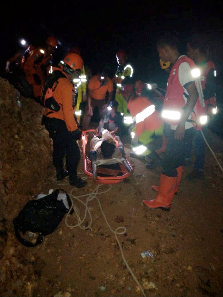 印尼非法金礦崩塌 至少1死60人恐遭活埋