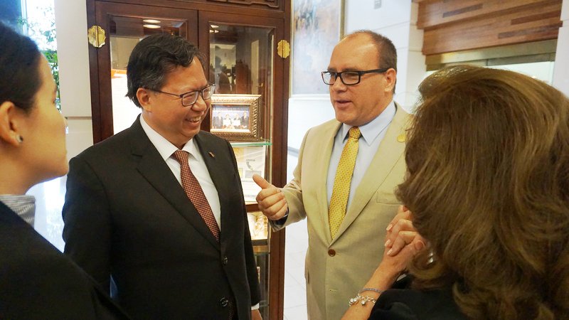 洛杉磯僑宴高人氣 鄭文燦：民主台灣才是家園