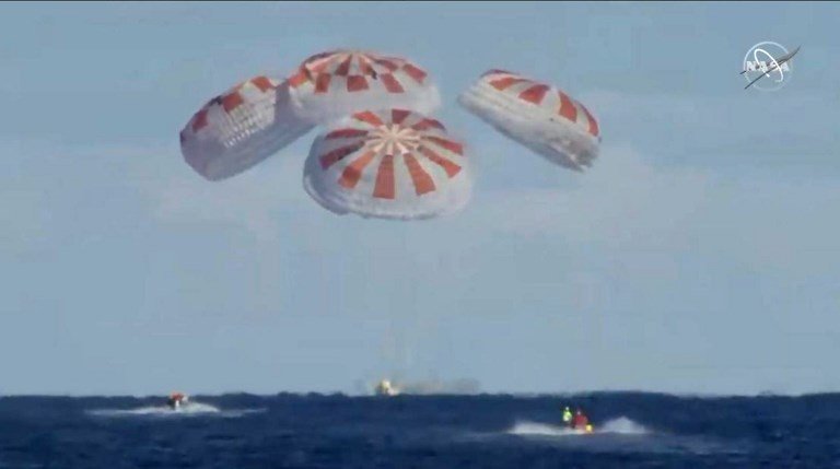 SpaceX飛龍號太空艙成功重返地球