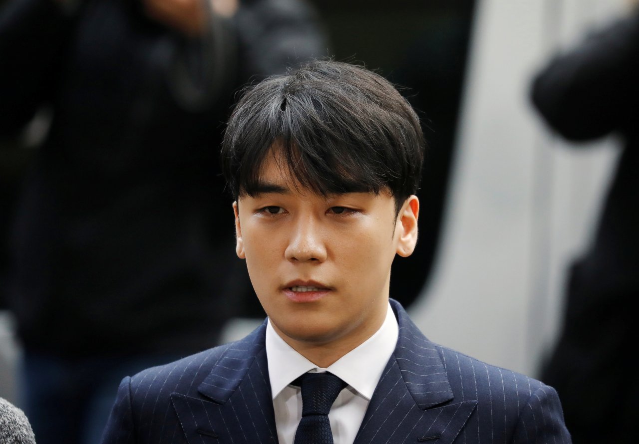 韓星勝利因性招待遭判刑 服刑1年半低調出獄
