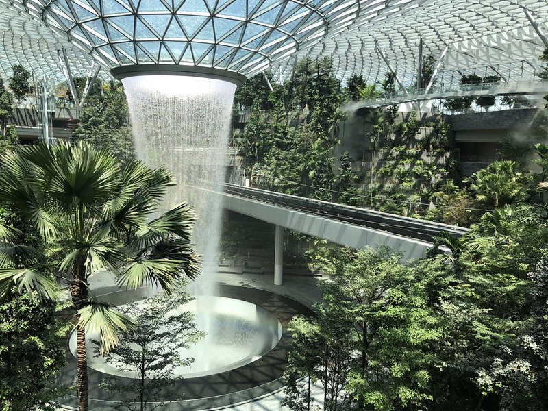 新加坡星耀樟宜喜迎客 打造觀光大國如虎添翼