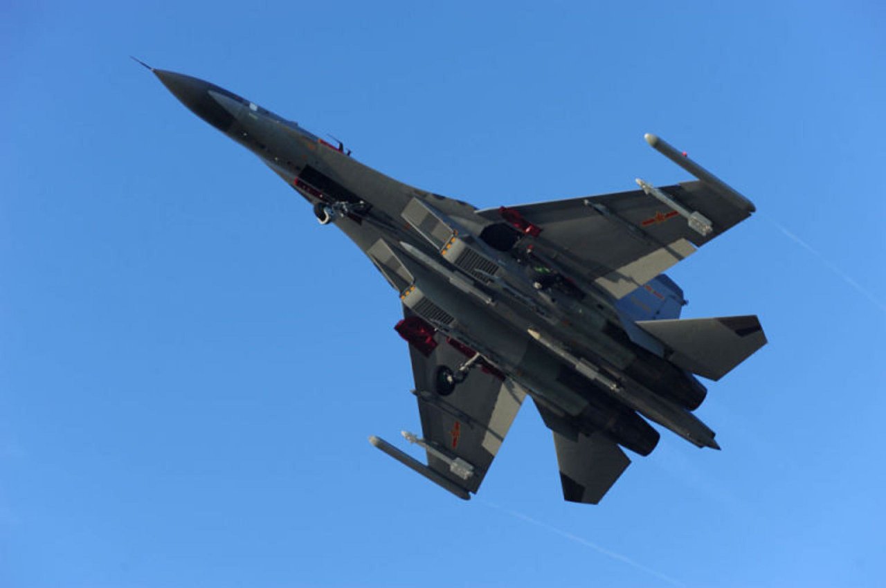 共機今飛越中線 空軍：全程監控強勢驅離