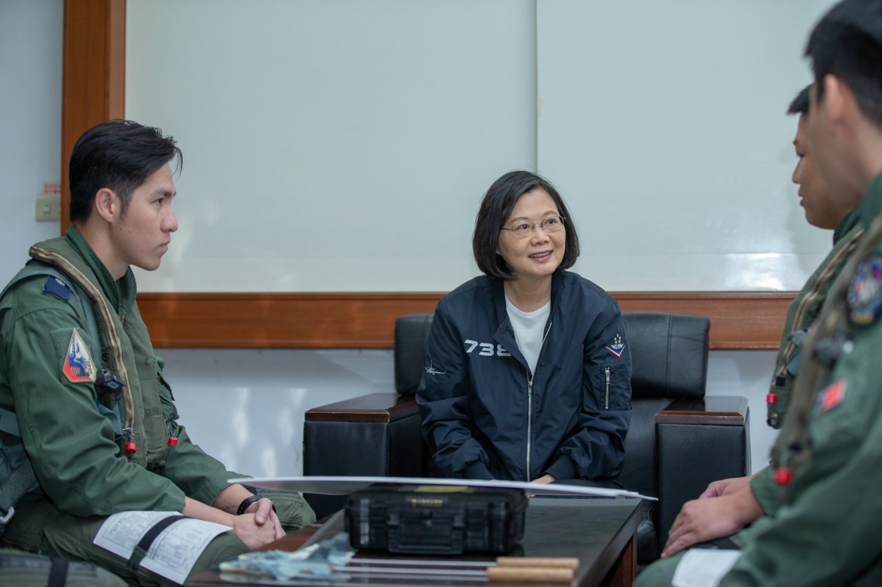 蔡總統：當總統一天就全力支持國軍保家衛國