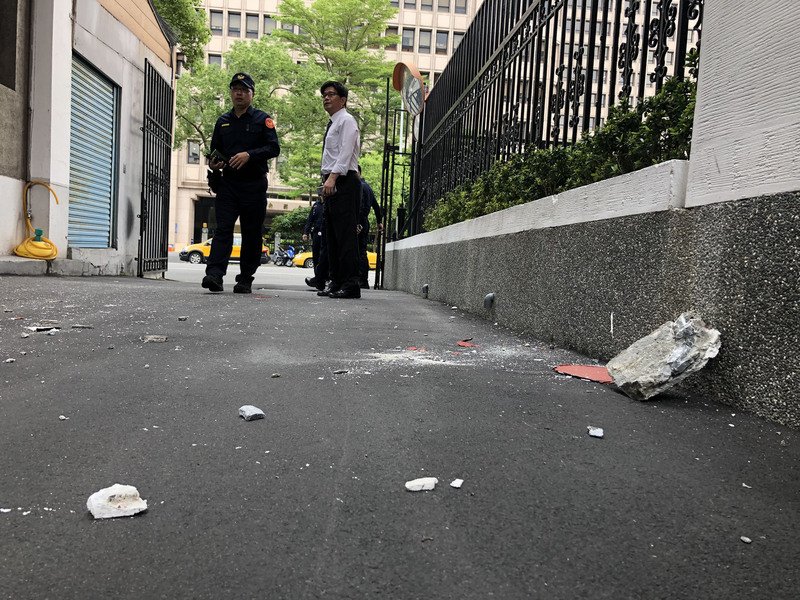 花蓮地震 立院建物外牆部分水泥掉落