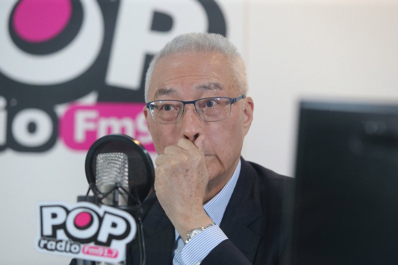 否認「推郭棄韓」 吳敦義：仍會徵召韓參與初選