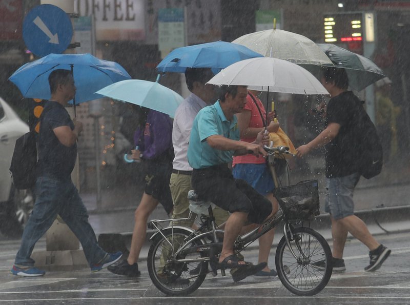 滯留性梅雨鋒面近了 明起3天全台有雨