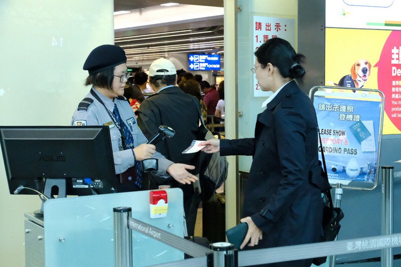 遭禁探視李明哲3個月後  李凈瑜今搭機赴長沙