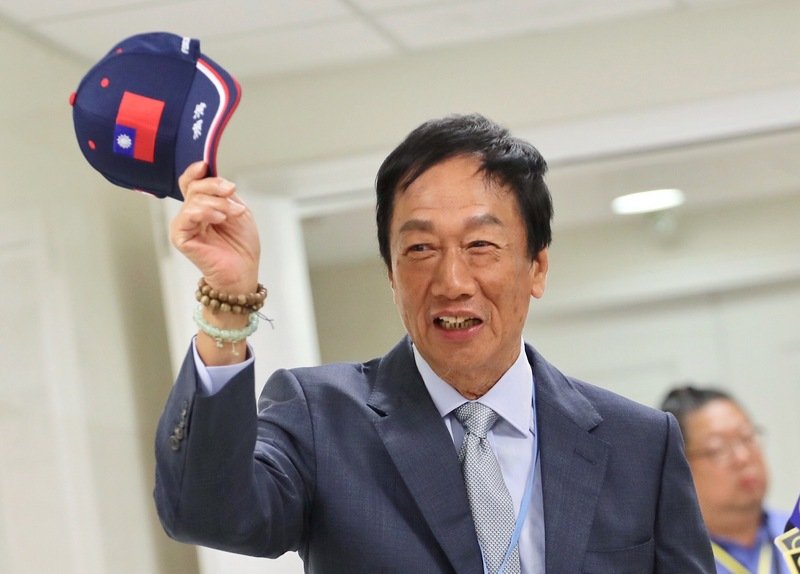 未回應是否交棒 郭台銘重申：政治需替經濟服務