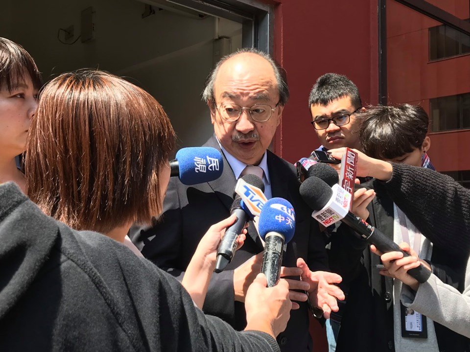第三案同婚專法逕付二讀 與其他兩案併案協商