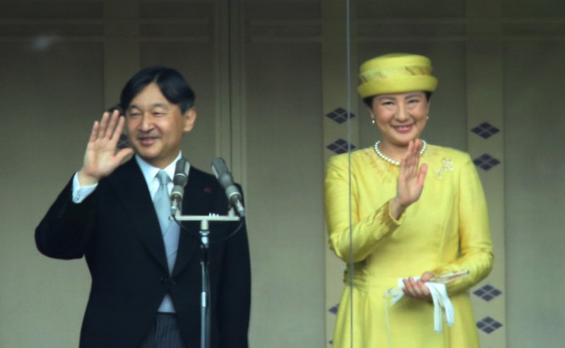 因應疫情英女王移居溫莎堡 日皇訪英行程重研議