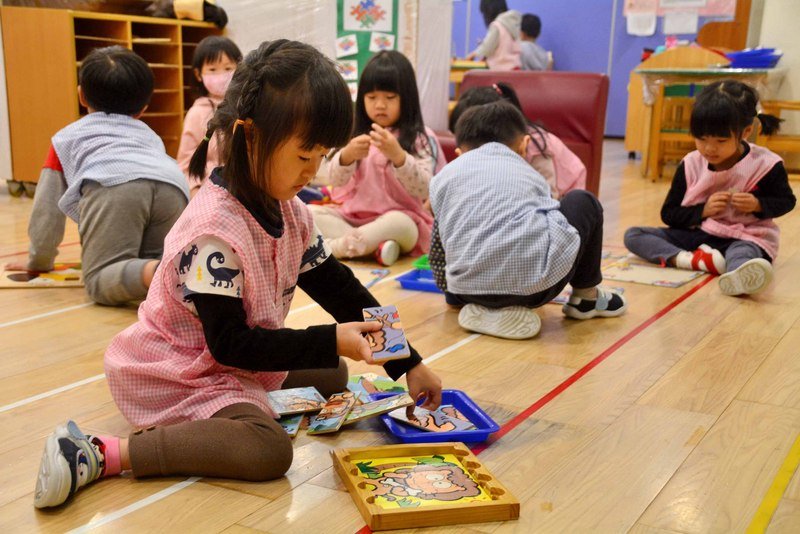 擴大育兒津貼與準公共化政策滿週年 滿意度達9成