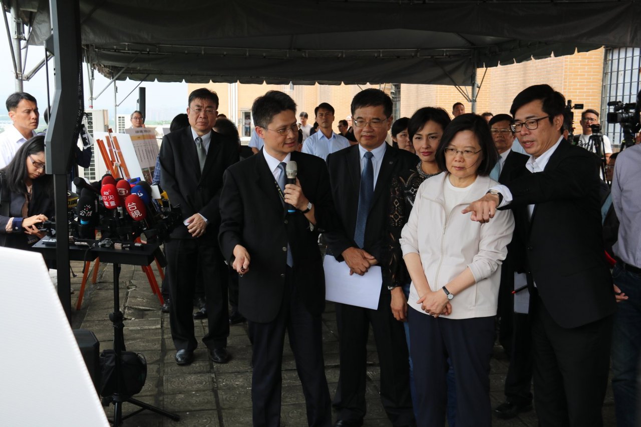 視察橋頭科學園區預定地 總統：中央絕對支持到底