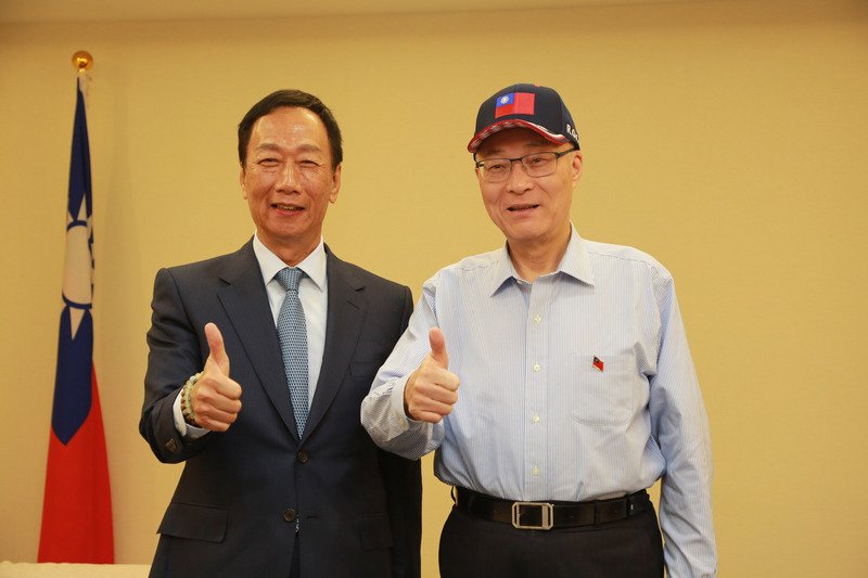郭台銘主張民調納手機 韓國瑜：尊重所有意見