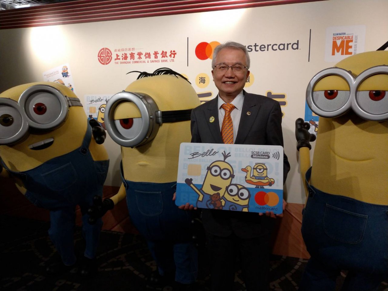上海、王道轉型拼消金 小小兵、LINE畫家創作躍卡面