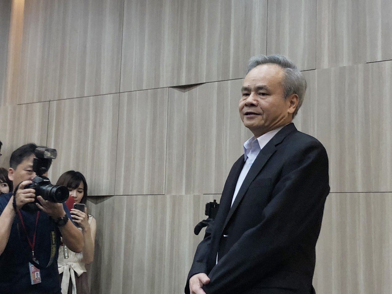 不滿政治力介入 郵政老總失望轉身：不容遭汙衊