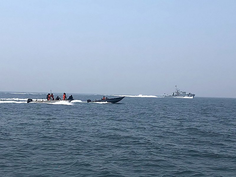 中國快艇疑越界澎湖捕魚   海巡隊強勢驅離