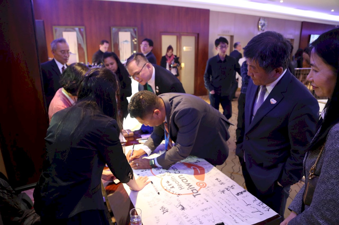 馬紹爾衛生部長暖心留言  網友：好感動