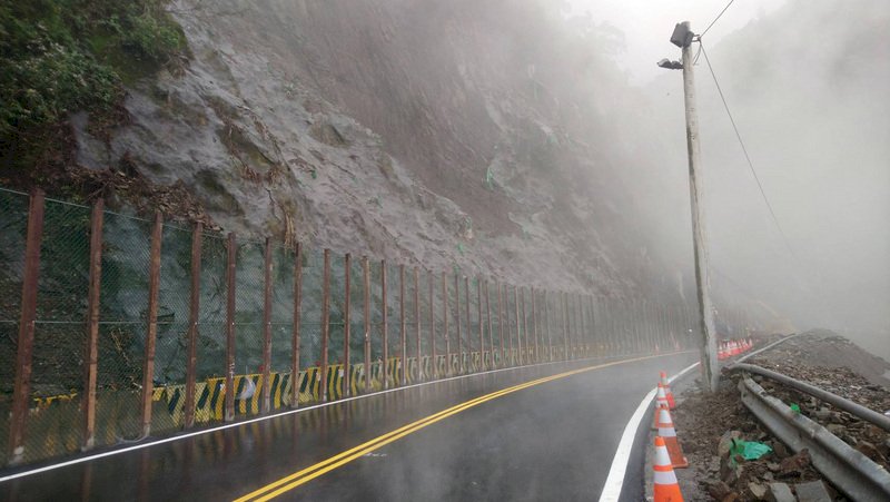 阿里山公路車禍10人送醫 其中3人重傷