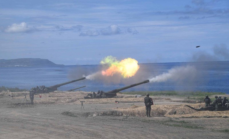 三軍聯合演訓 1.4萬發彈藥齊射場面壯觀