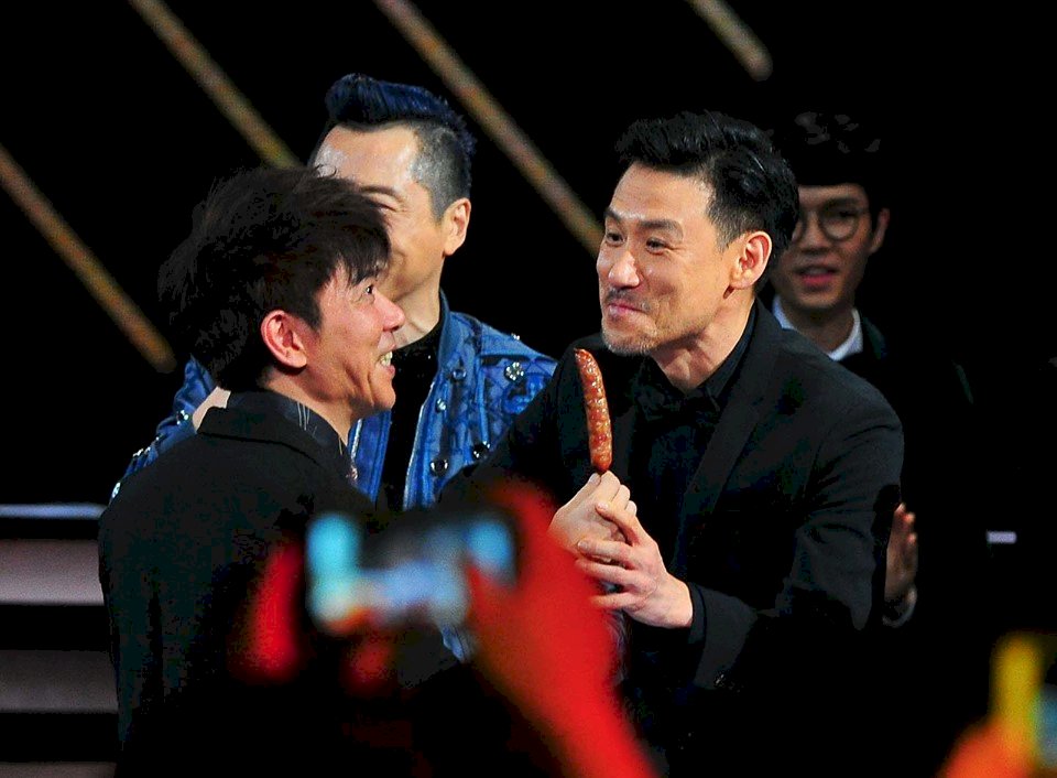 香腸泯恩仇 金曲30影片回顧天王天后當年模樣