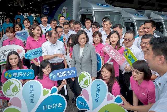 總統：增補助減稅負 助大型柴油車汰舊換新