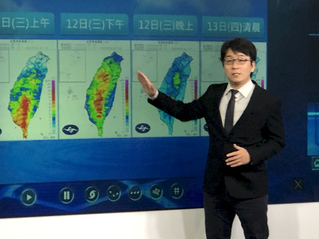 鋒面滯留南台灣 苗栗以南午後防短時強降雨