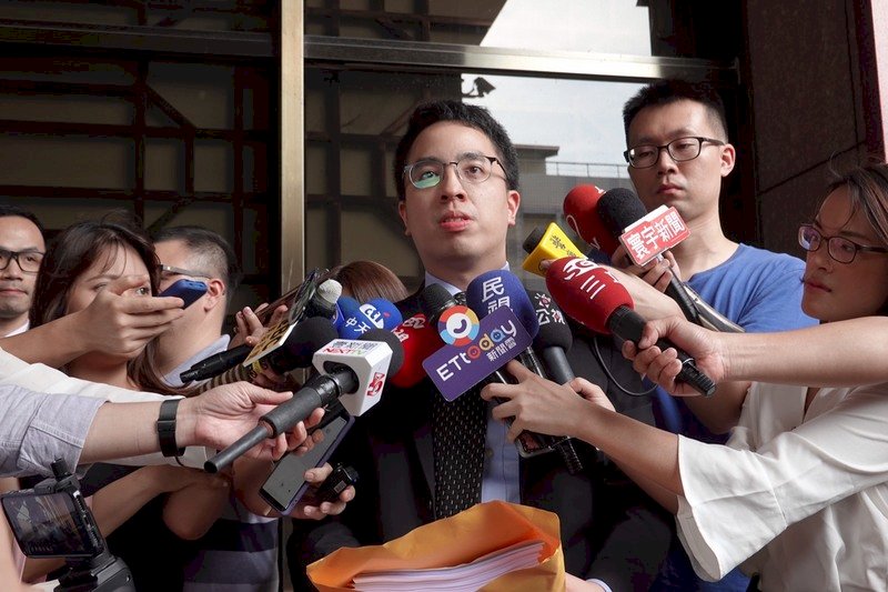 長榮罷工案 勞資進入法律戰