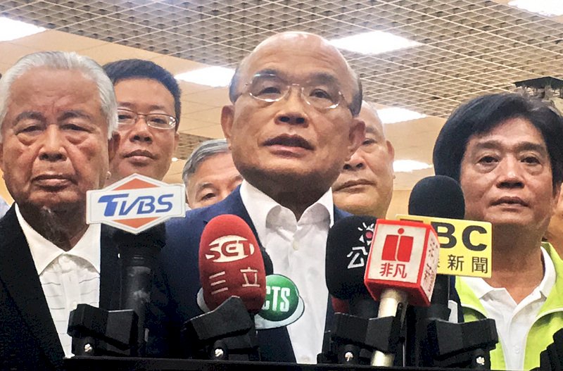 軍機支援長榮罷工遭嘲諷 蘇揆：行之有年