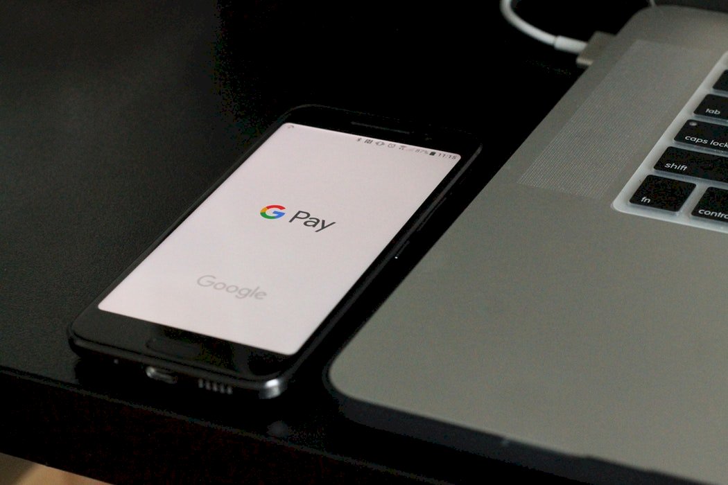 杜絕盜刷 手機檢核機制擬擴大至百貨App、第三方支付