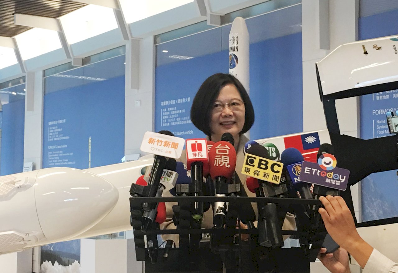 蔡賴配支持度最高 總統：沒看到 無從評論