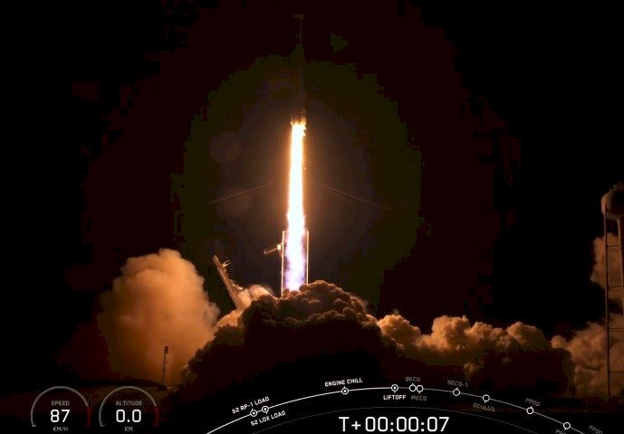 美獵鷹重型火箭搭載台灣福衛七號在內24枚衛星 順利發射升空