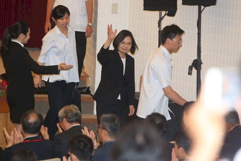高雄小三通烏龍 總統：市長恐未放心力領導市府