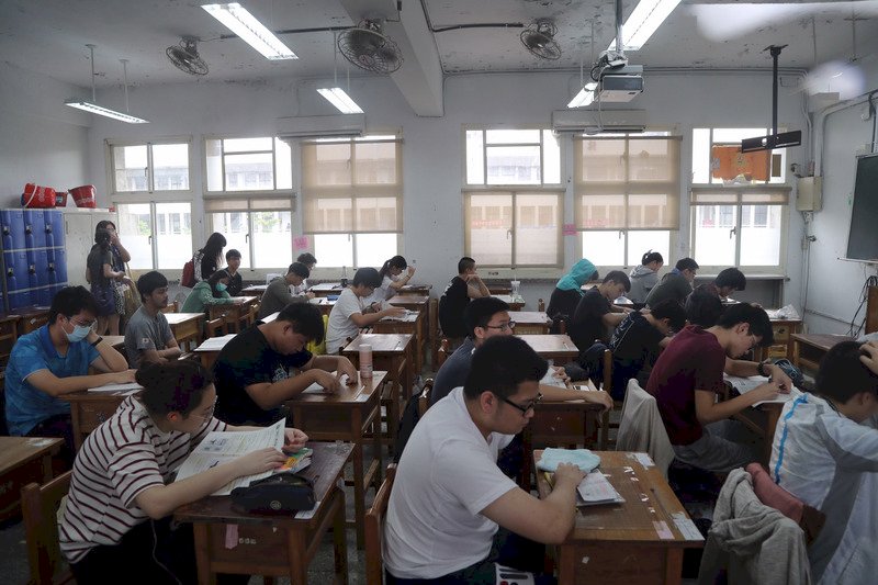 大學指考最後一天 考歷史地理公民與社會