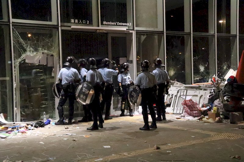 香港太陽花 立院藍綠黨團籲港府人民良性互動