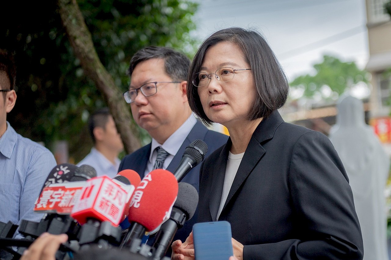 柯文哲赴雙城論壇 總統：守護主權與尊嚴為重