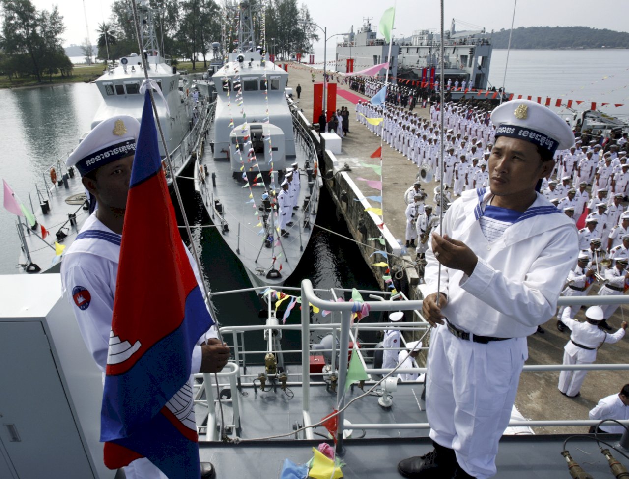 中柬關係生變？！美日軍艦相繼到訪柬國引發熱議