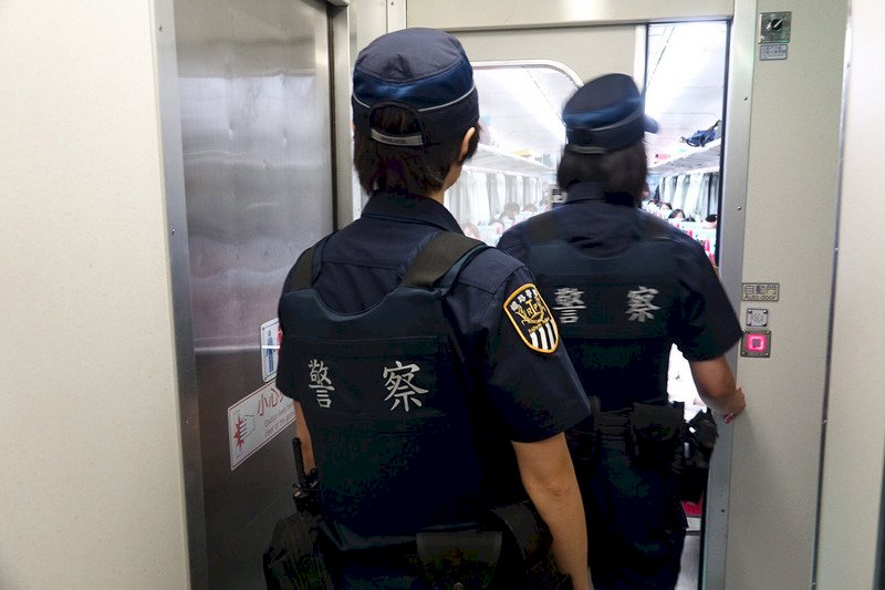 員警用槍時機 立院法制局提3建議