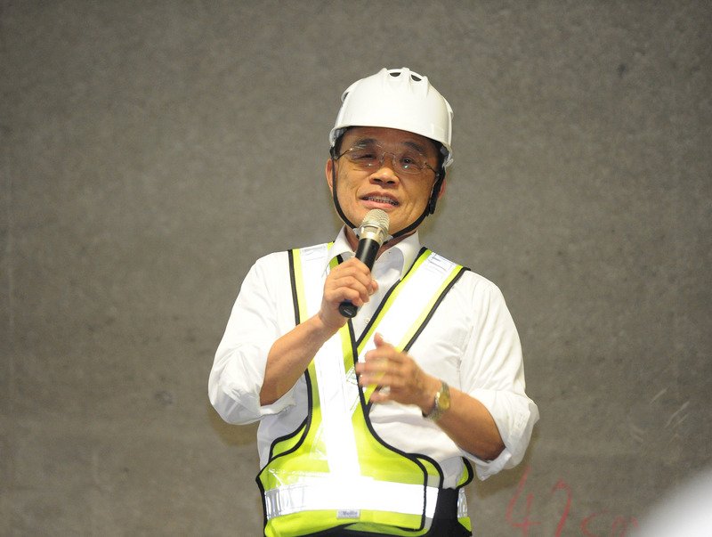 韓陷違規農舍爭議 蘇揆：庶民家有豪宅 開眼界