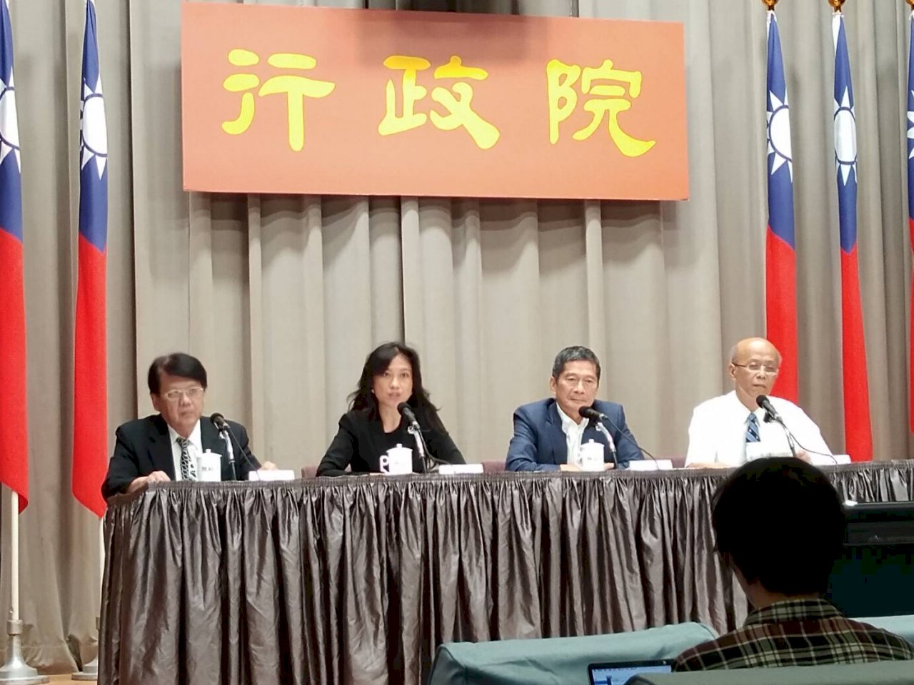 軍公教是否調薪 政院：無黑箱作業