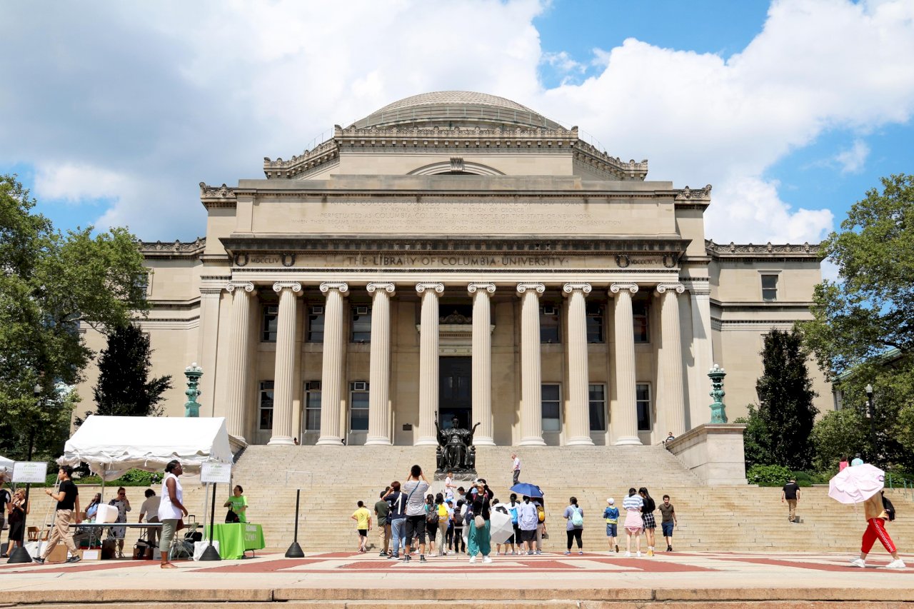 美國大學剉著等！疫情嚴峻遠距教學夯 但課程無互動無設施 學生嗆退費