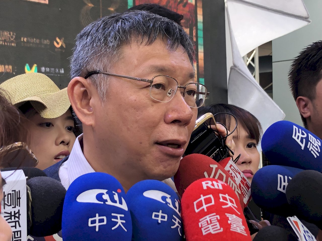 柯文哲：從不認為總統換人 王子與公主就會幸福快樂