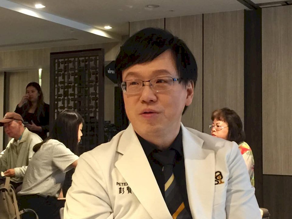 厚厚補防曬 醫師：小心毛孔阻塞