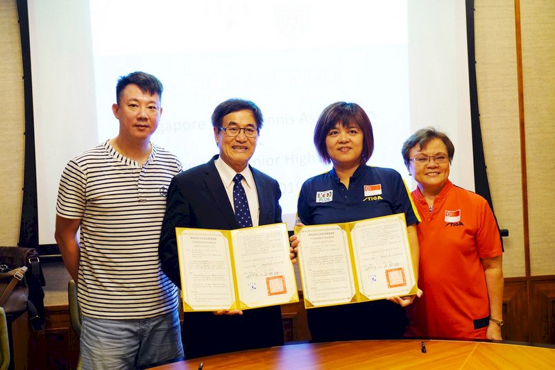 桌球運動訓練新南向 星國與長榮中學簽約交流